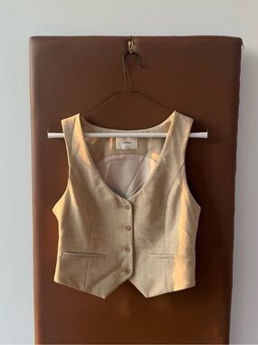 Wilfred Linen-Blend Vest in Natural Beige